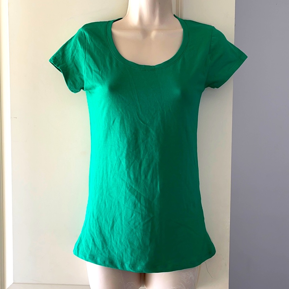 Glitz green  t-shirt Size M